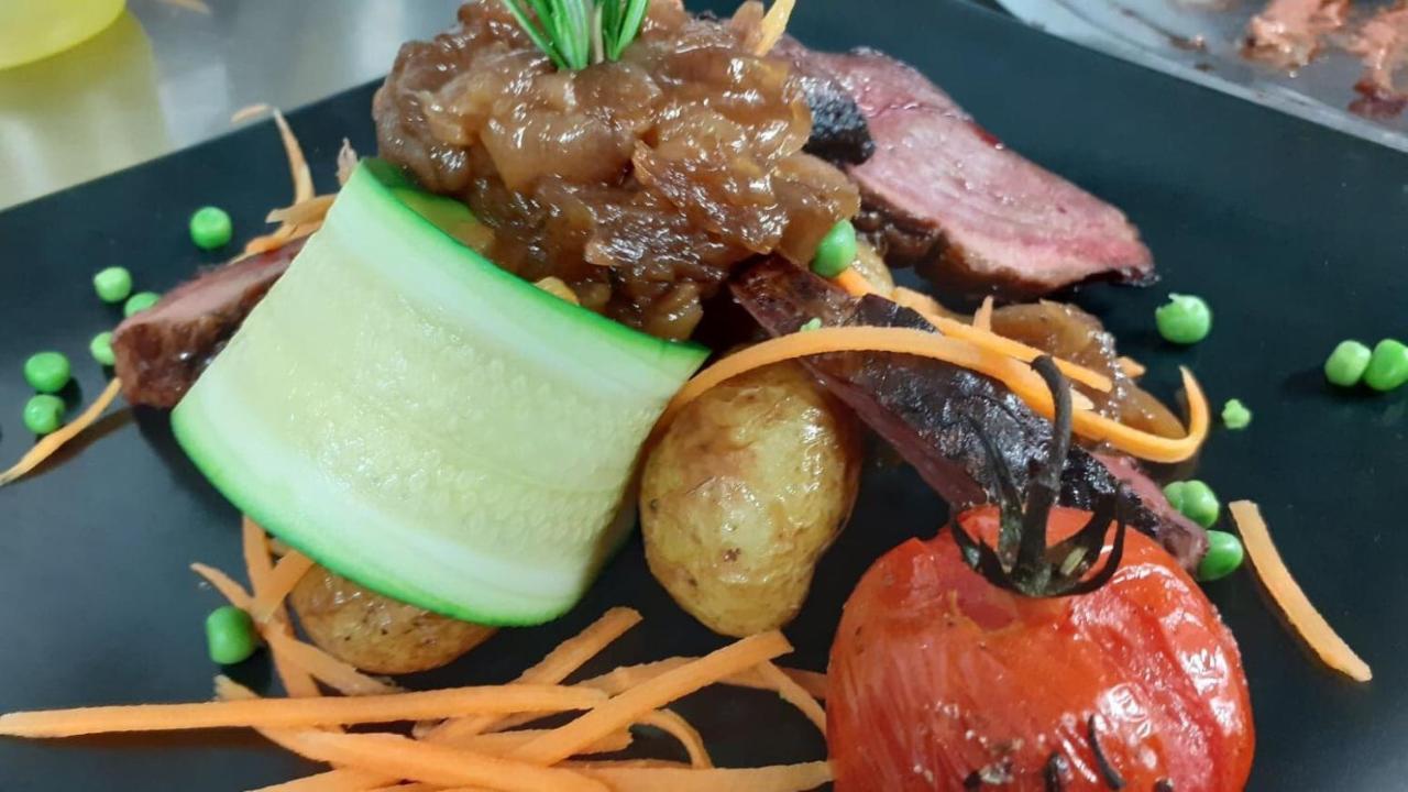 Hotel La Boule D'Or Pouzauges Zewnętrze zdjęcie